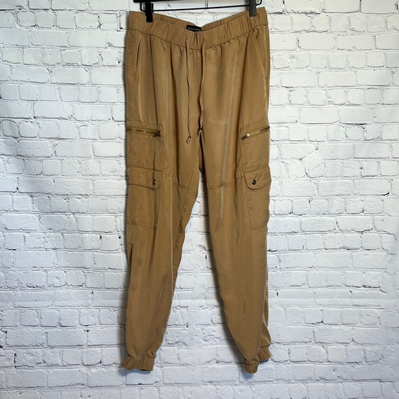 Banana Republic Pants - Banana Republic cargo pants.